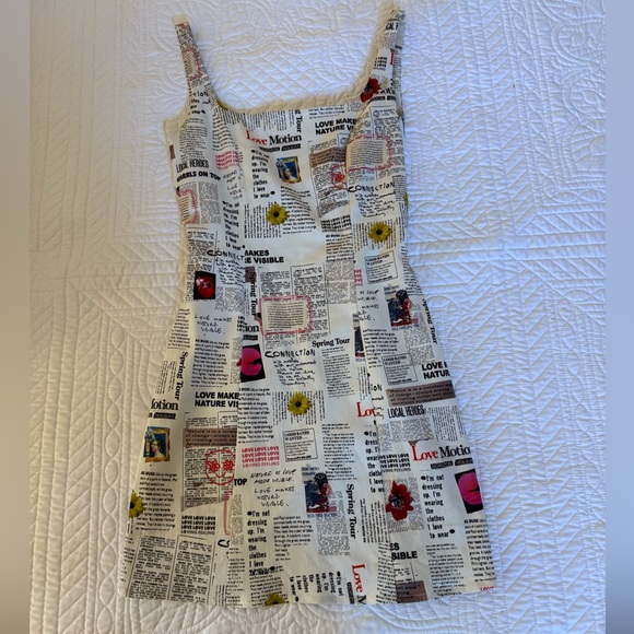 Desigual newspaper dress, straps altered to be shorter. I’m 5’3 for reference - Picture 5 of 7